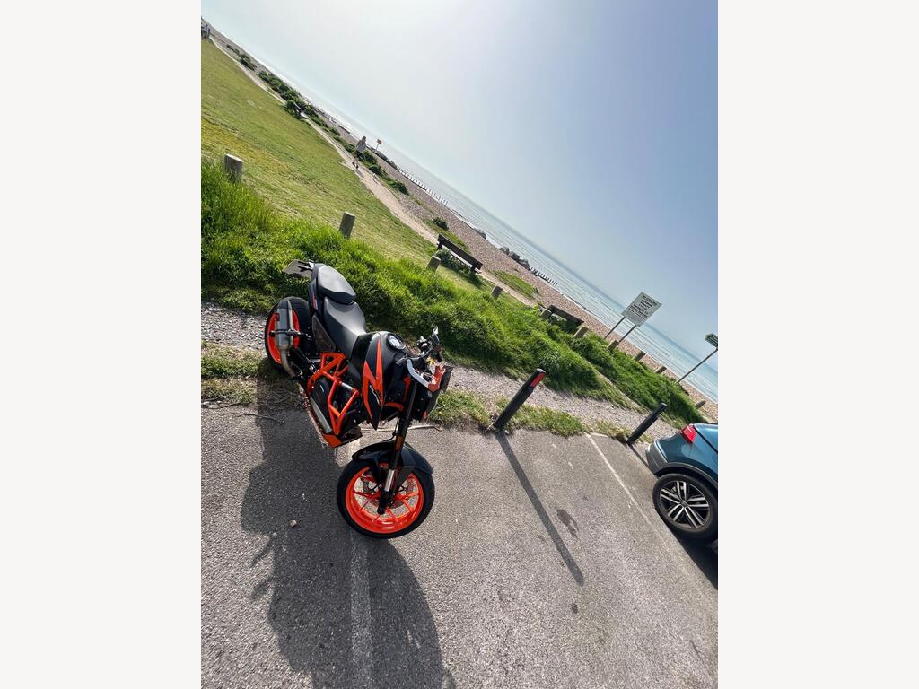 KTM 690 Duke