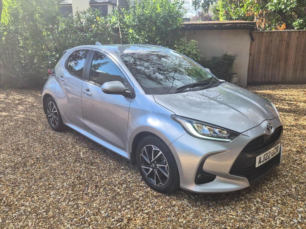 Toyota Yaris Hatchback 1.5 VVT-h Design E-CVT Euro 6 (s/s) 5dr