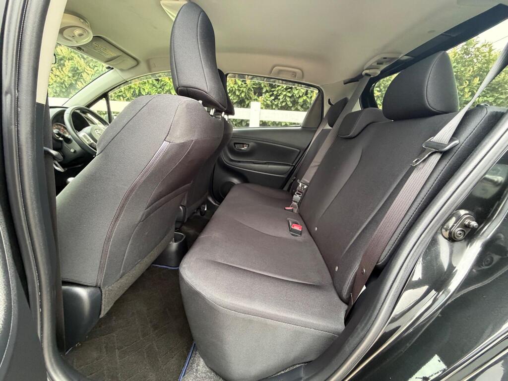 2016 Toyota Yaris thumbnail 19