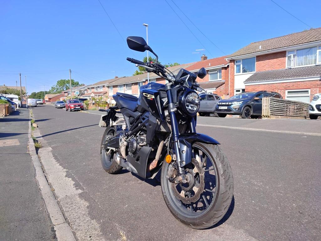 Honda CB125R