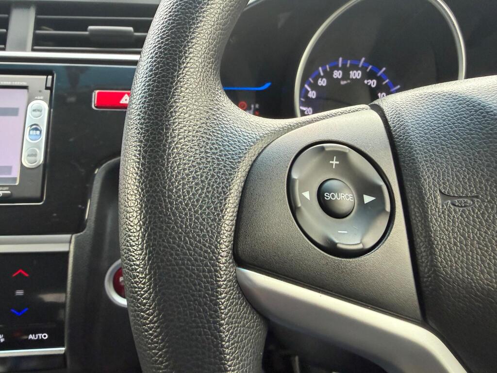 2014 Honda Jazz thumbnail 24