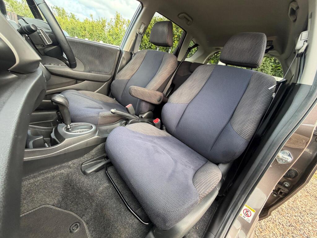 2013 Honda Jazz thumbnail 30