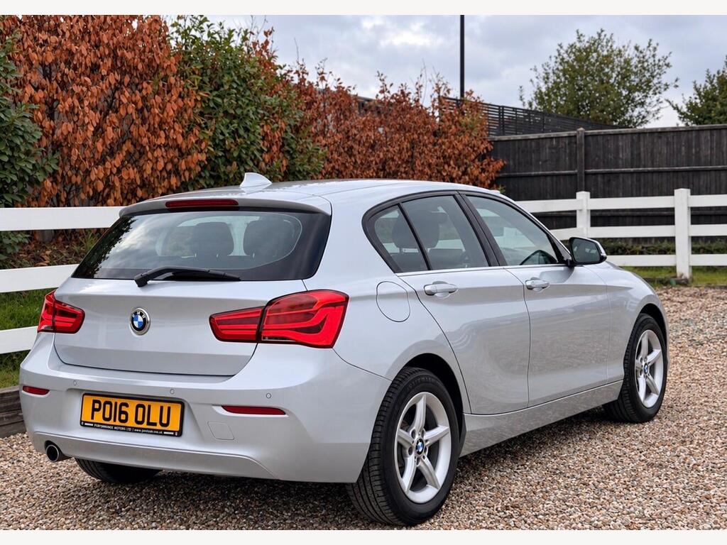2016 BMW 1 Series thumbnail 24