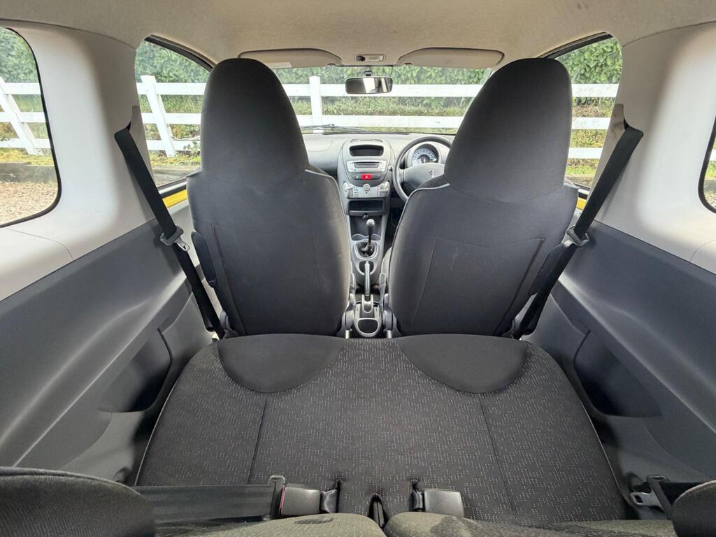 2011 Peugeot 107 thumbnail 19
