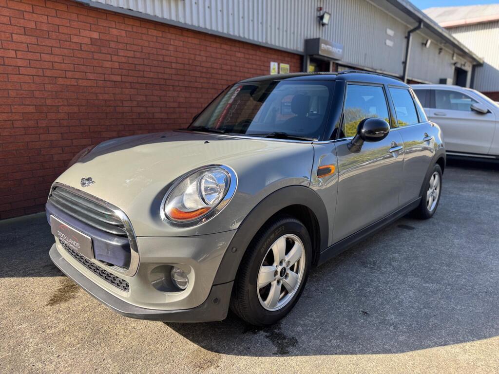 MINI Hatch Hatchback 1.5 Cooper Auto Euro 6 (s/s) 5dr