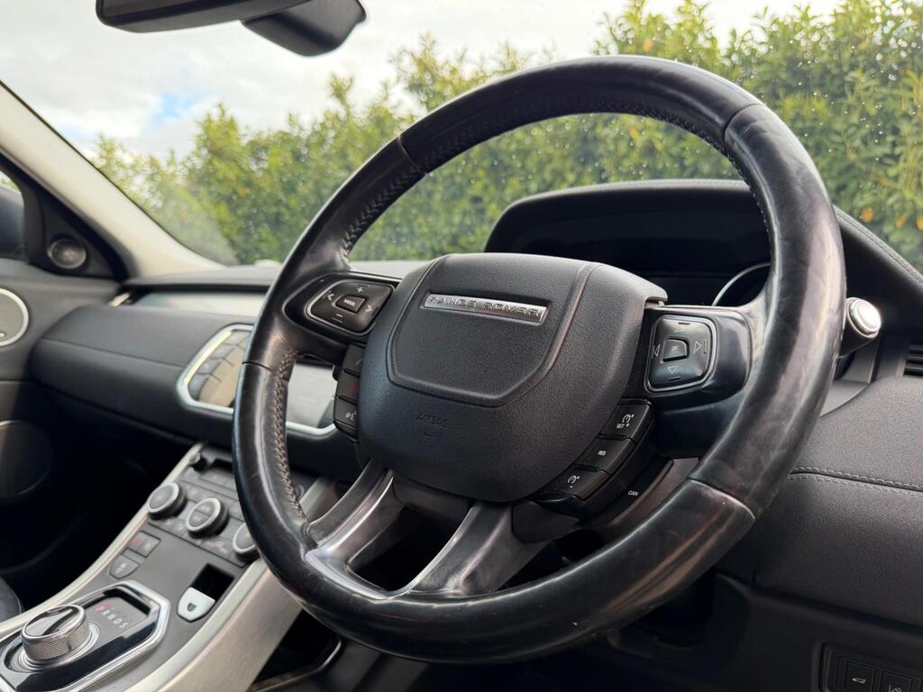 2015 Land Rover Range Rover Evoque thumbnail 33