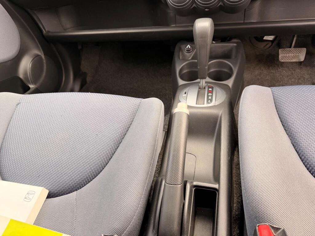 2004 Honda Jazz thumbnail 25