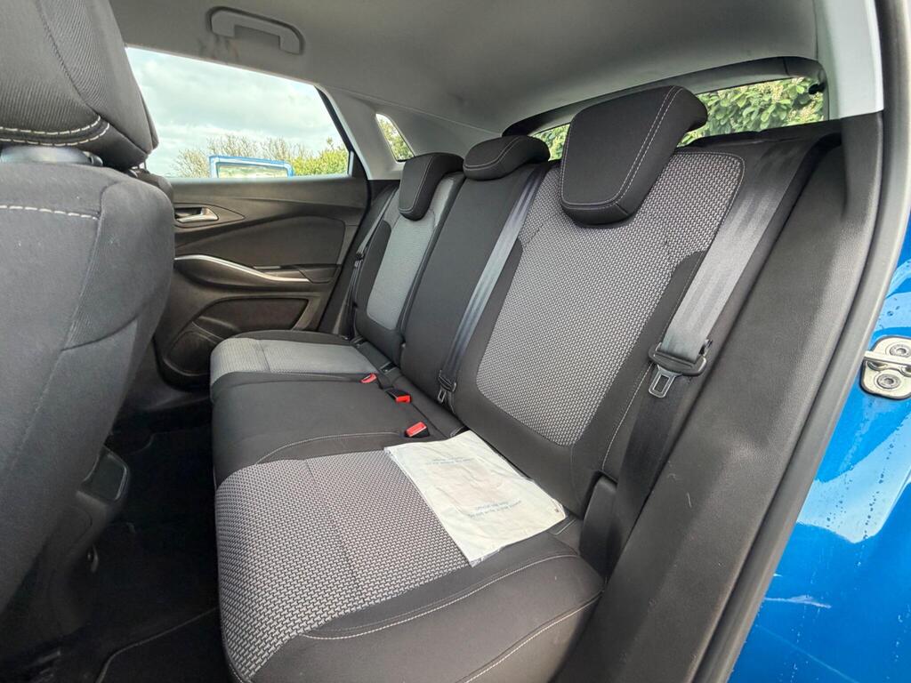 2020 Vauxhall Grandland X thumbnail 19