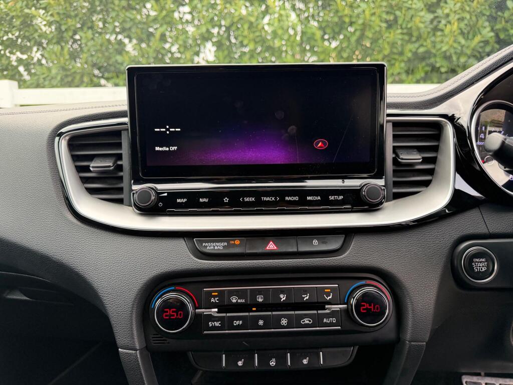 2023 Kia ProCeed thumbnail 32