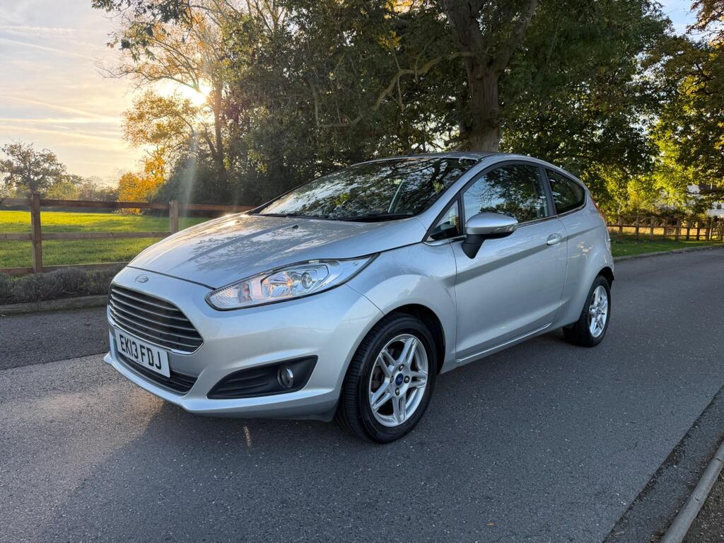 Ford Fiesta Hatchback 1.0 Zetec Euro 5 (s/s) 3dr