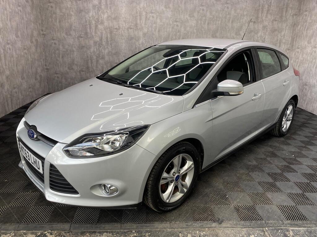 Ford Focus Hatchback 1.0T EcoBoost Zetec Euro 5 (s/s) 5dr
