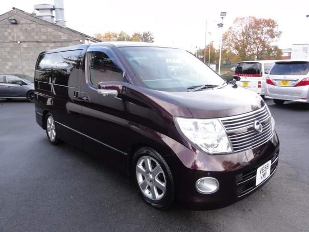 Nissan Elgrand MPV HIGHWAY STAR 4WD RED LEATHER EDITION