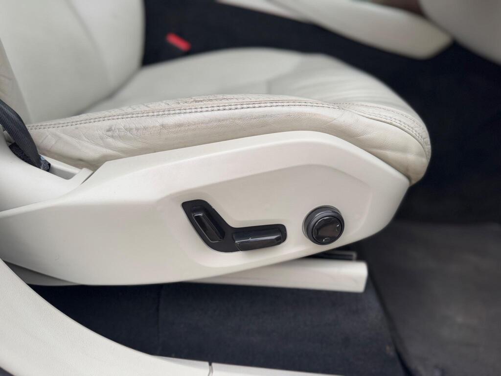 Volvo XC90 2.0 D5 Inscription Geartronic 4WD Euro 6 (s/s) 5dr thumbnail 11