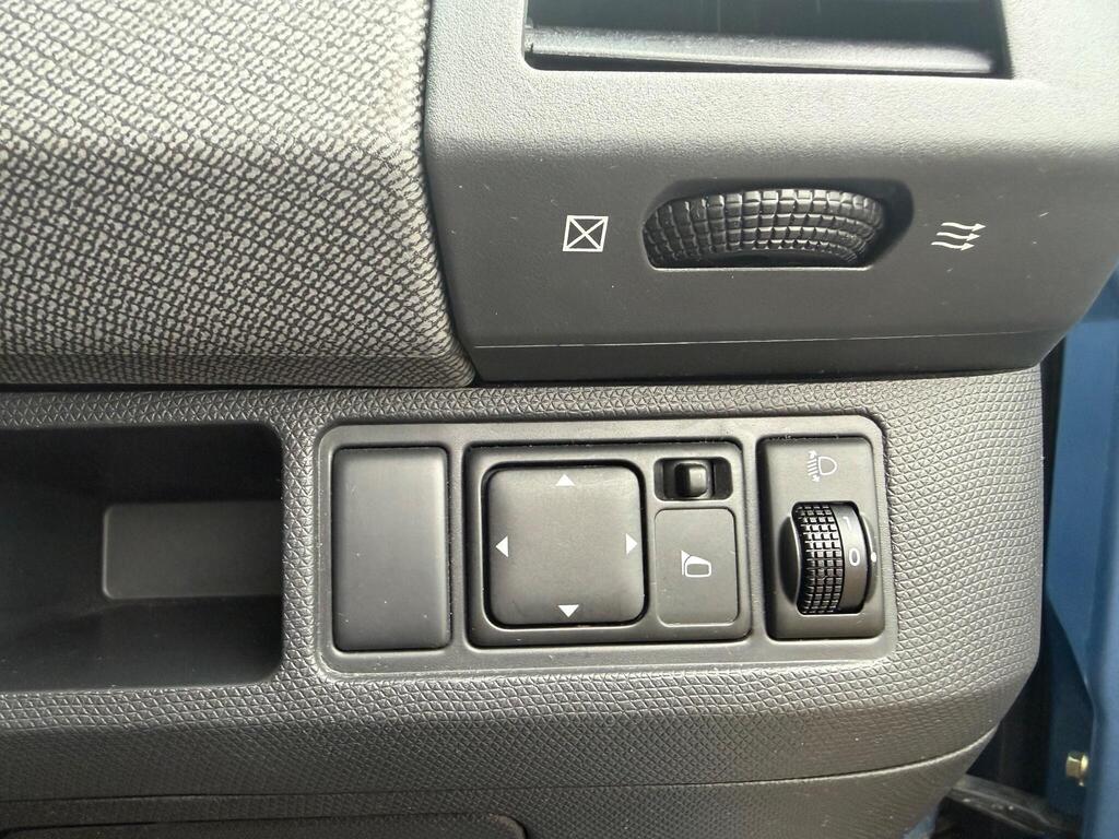 2007 Nissan Micra thumbnail 21