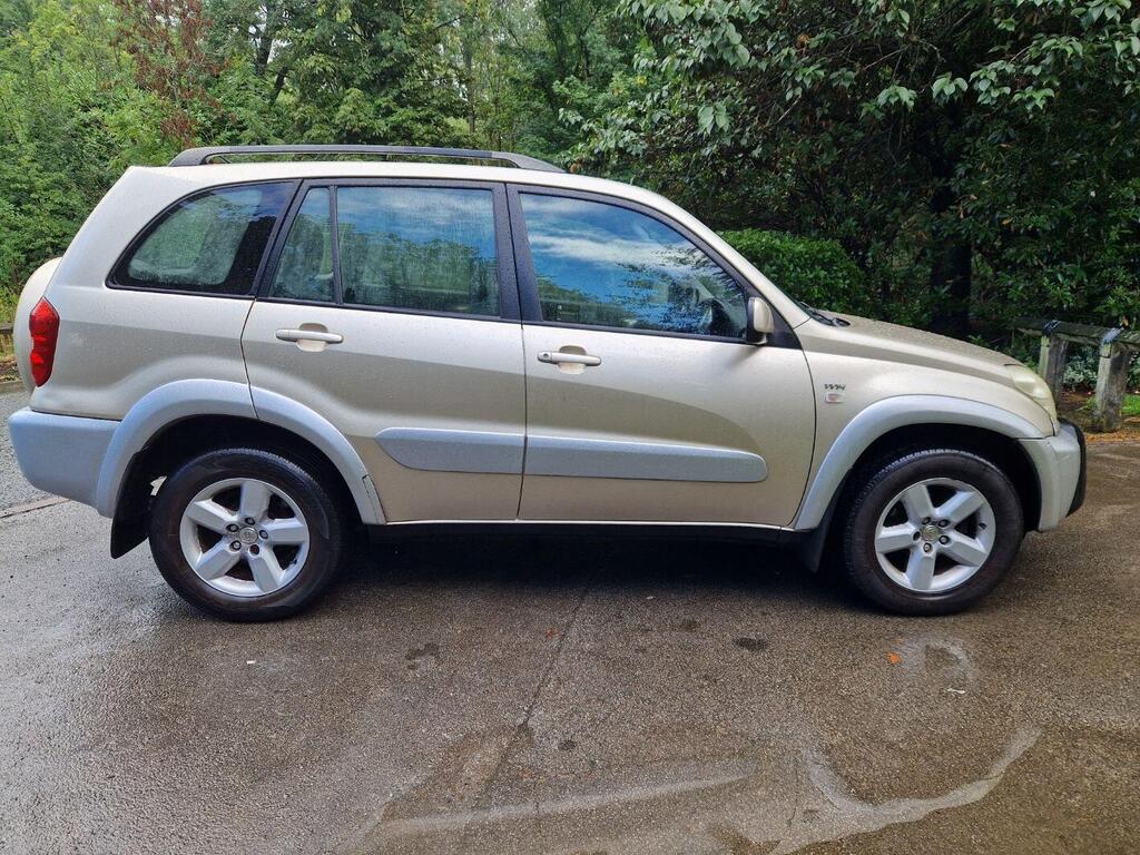 Toyota RAV4 SUV 2.0 VVT-i XT3 4WD 5dr