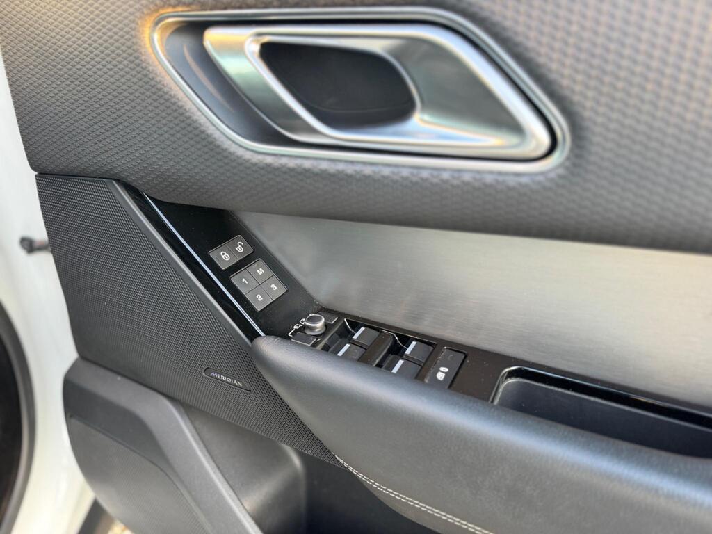 Land Rover Range Rover Velar 2.0 D240 R-Dynamic S Auto 4WD Euro 6 (s/s) 5dr thumbnail 47