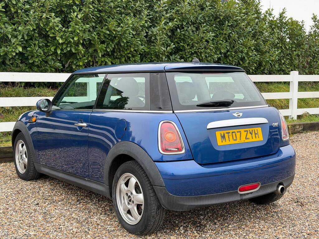 2007 MINI Hatch thumbnail 5