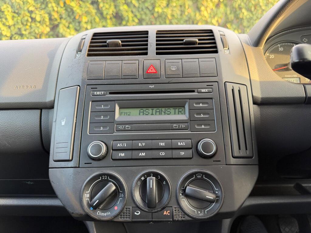 2005 Volkswagen Polo thumbnail 23