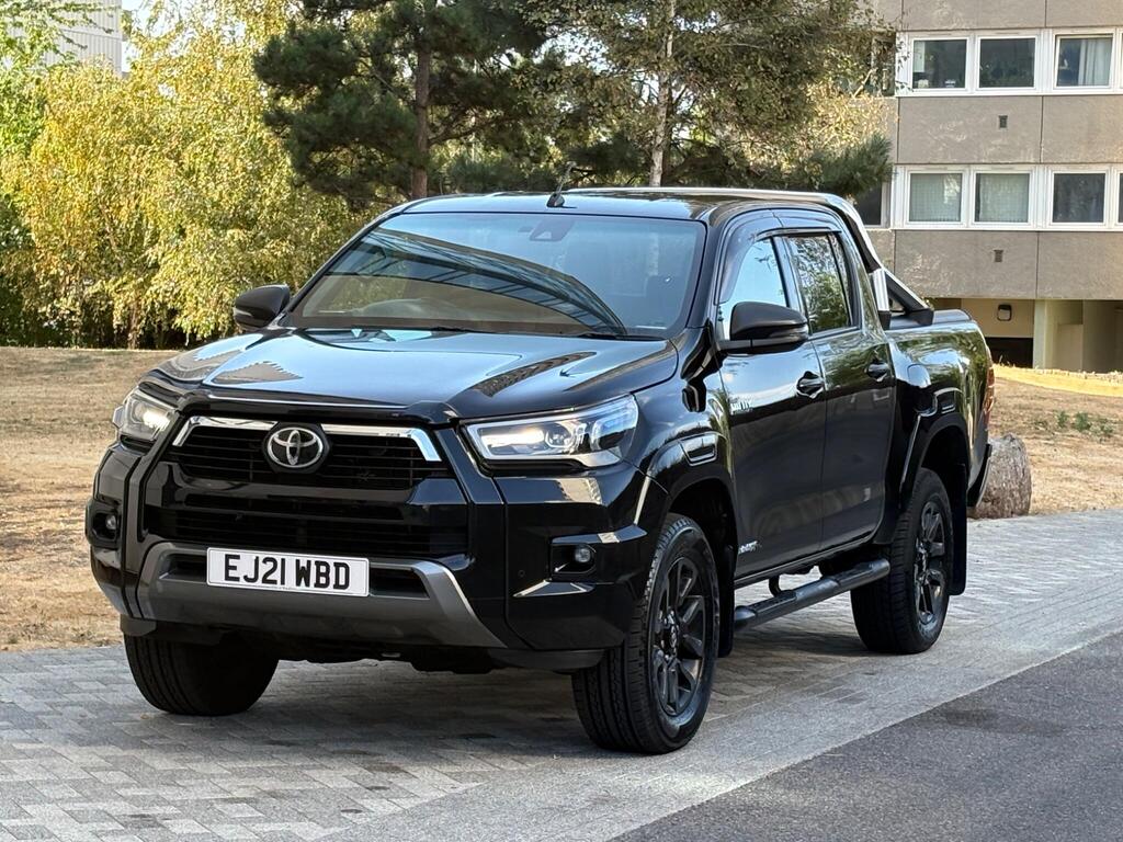 Toyota Hilux Pickup 2.8 D-4D Invincible X Auto 4WD Euro 6 (s/s) 4dr