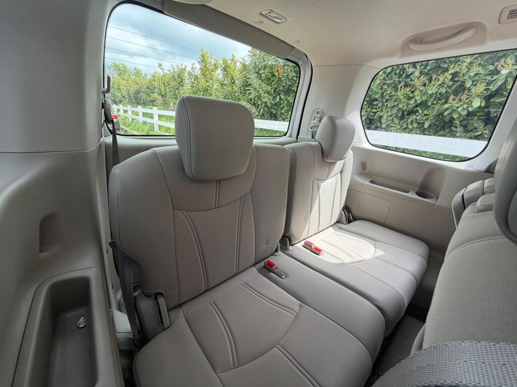 2014 Nissan Serena thumbnail 23