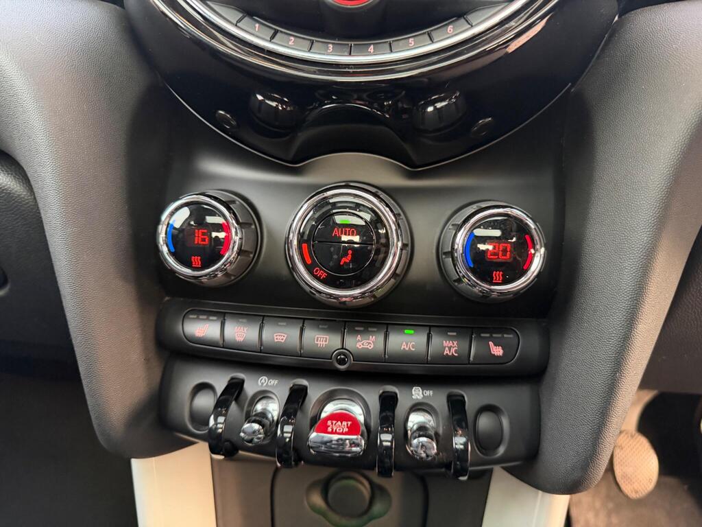 2015 MINI Hatch thumbnail 24