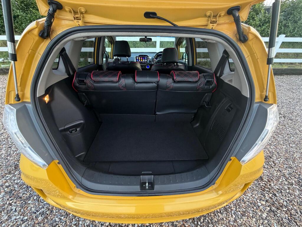 2012 Honda Fit thumbnail 31