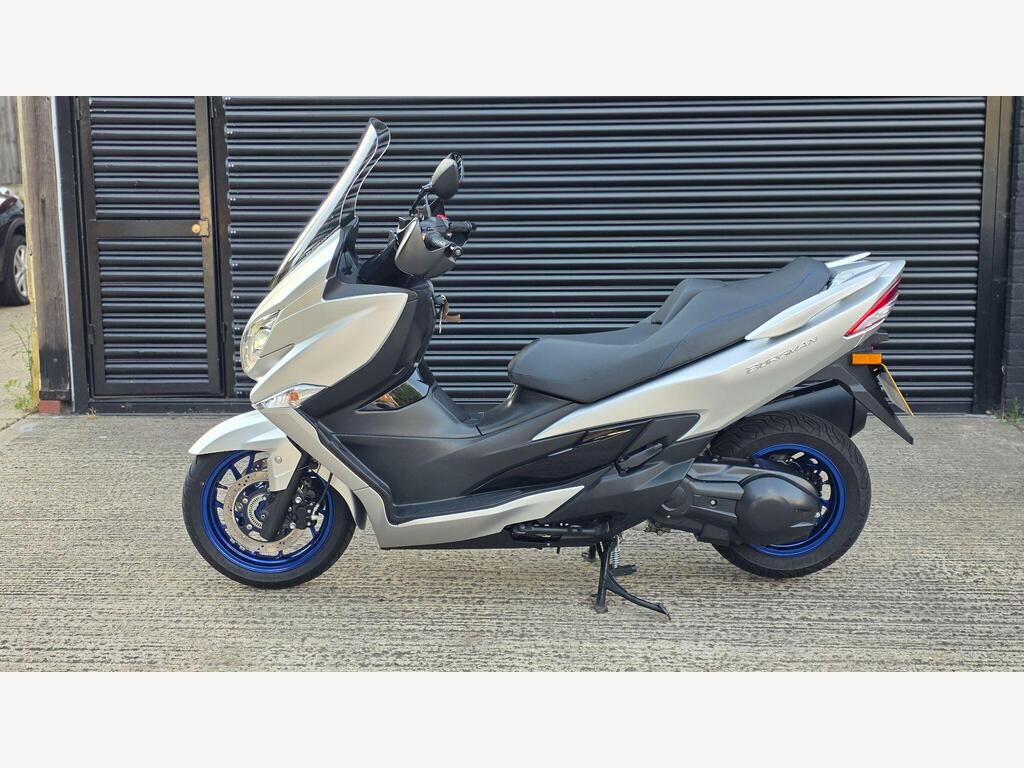 Suzuki Burgman 400