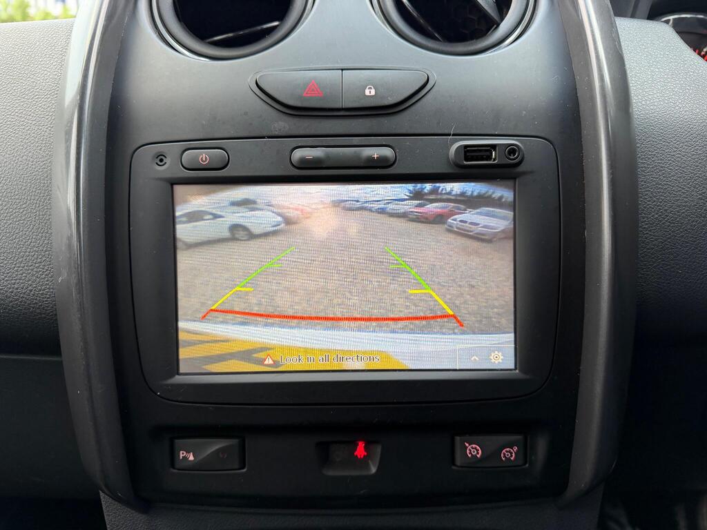 2016 Dacia Duster thumbnail 23