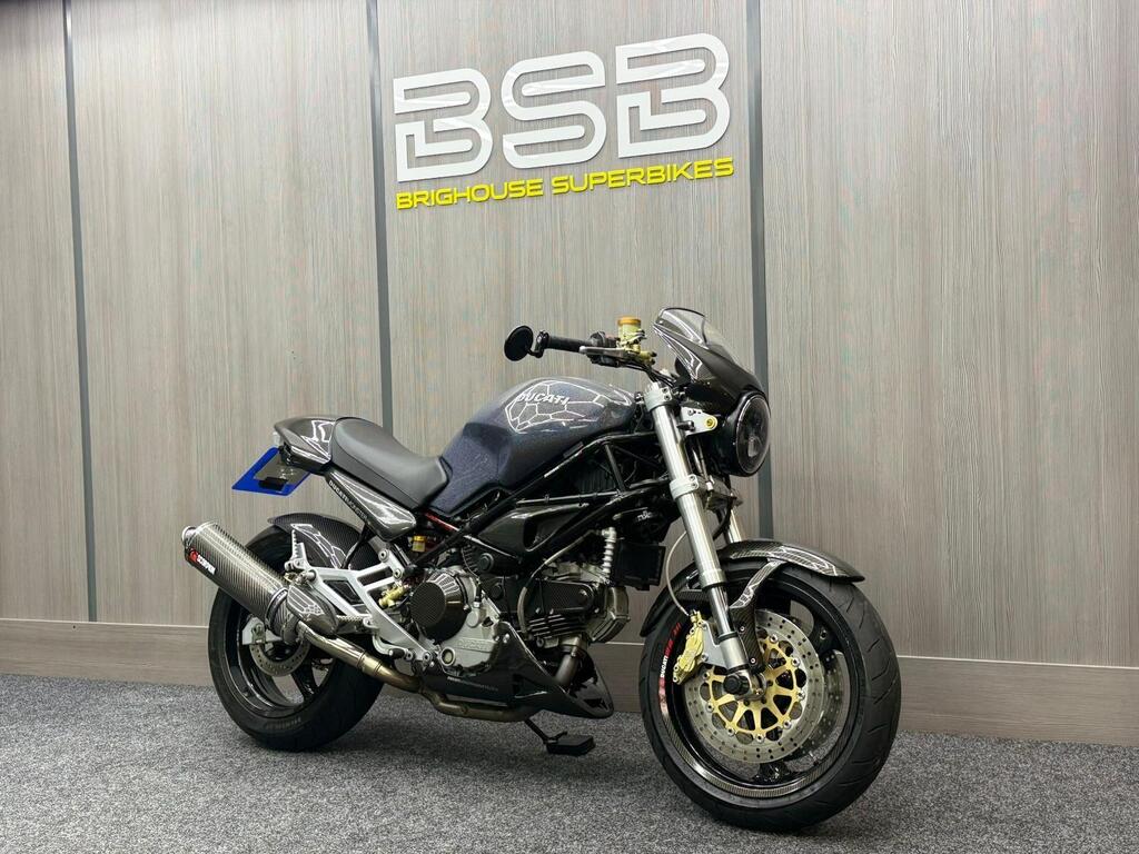 Ducati Monster 900 Unlisted