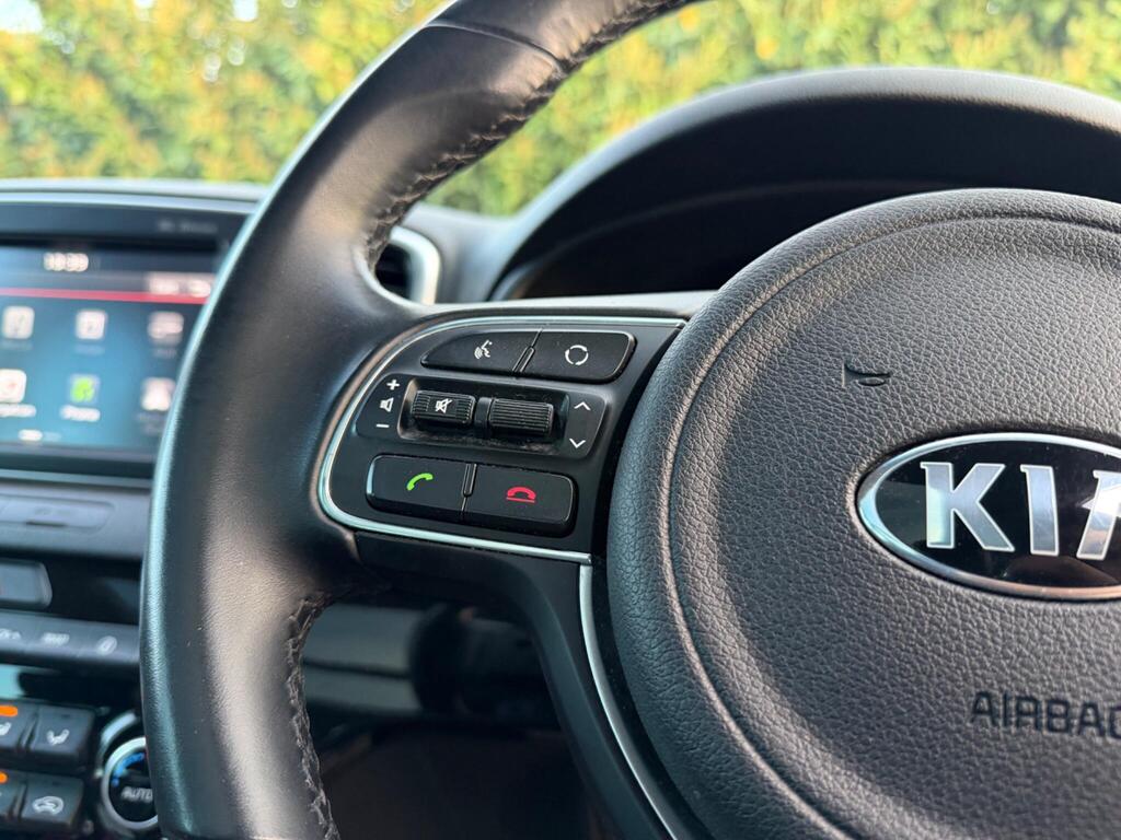 2017 Kia Sportage thumbnail 32