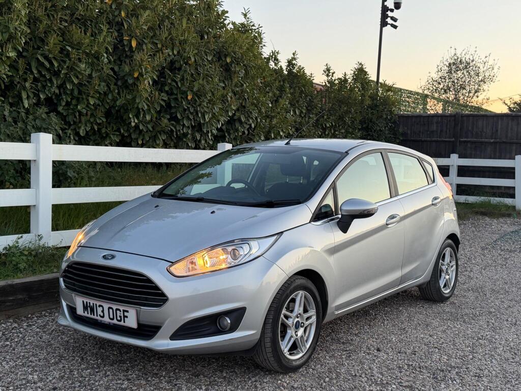 2013 Ford Fiesta thumbnail 6