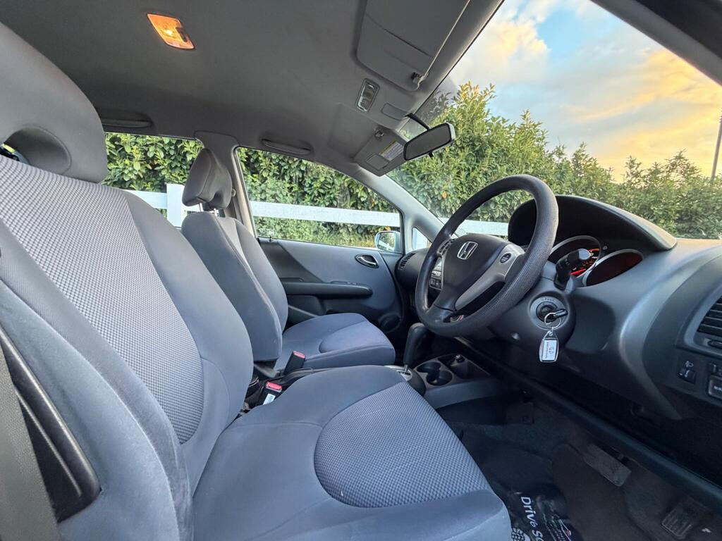 2005 Honda Jazz thumbnail 16