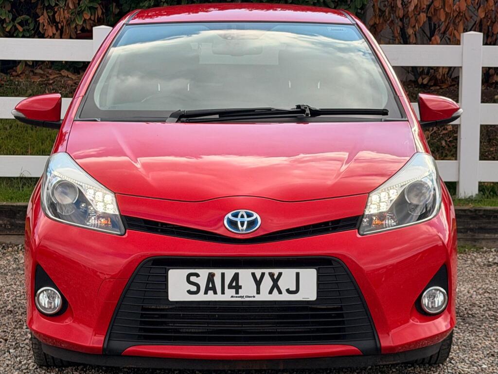 2014 Toyota Yaris thumbnail 5
