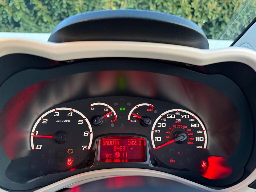 2012 Ford Ka thumbnail 21