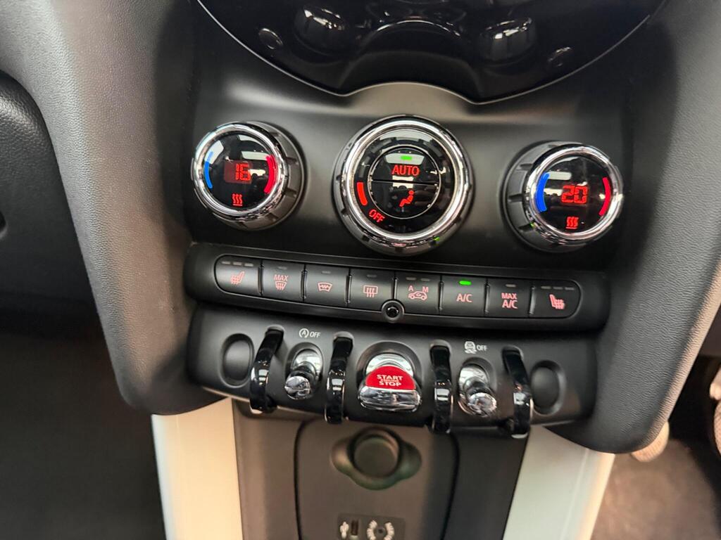 2015 MINI Hatch thumbnail 25