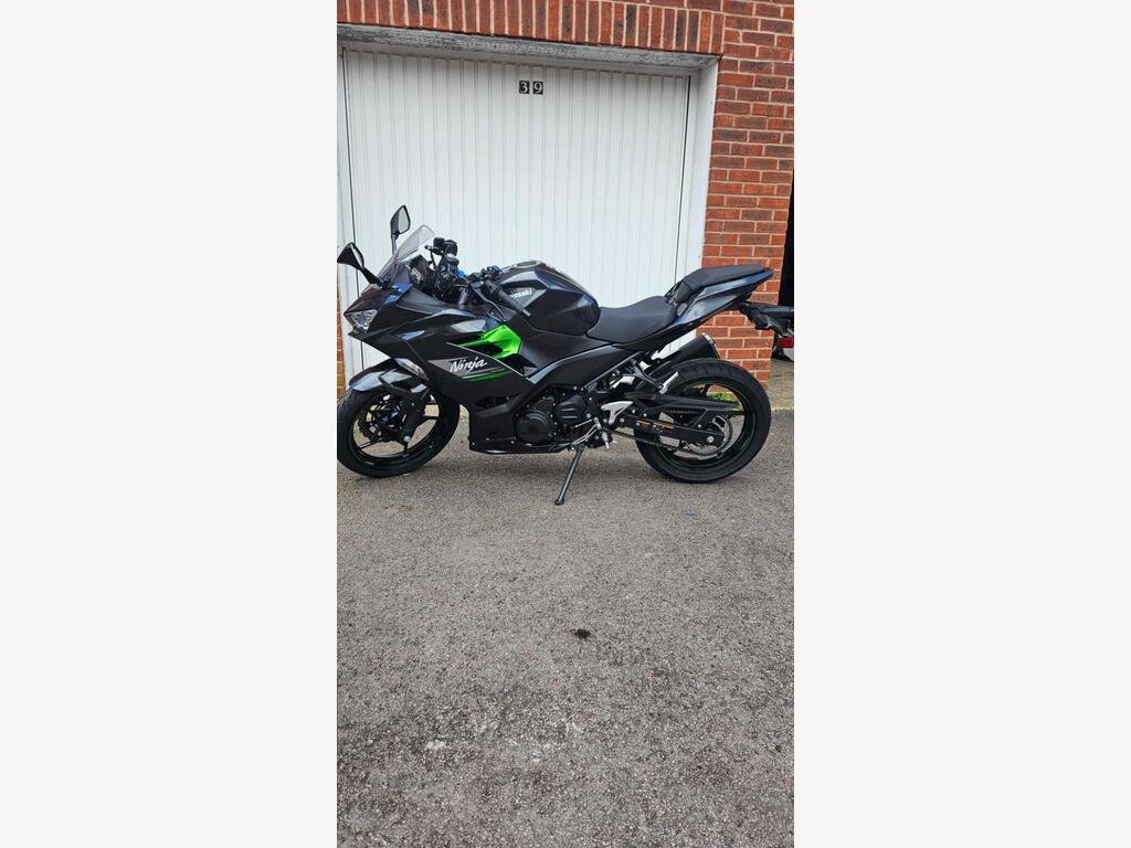 Kawasaki Ninja 400