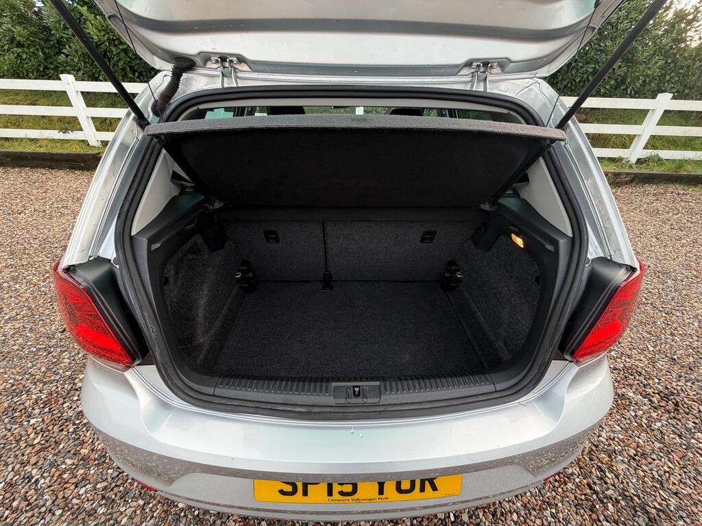 2015 Volkswagen Polo thumbnail 32