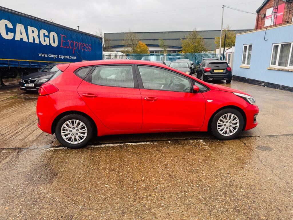 Kia Ceed Hatchback 1.6 CRDi 1 Euro 6 (s/s) 5dr