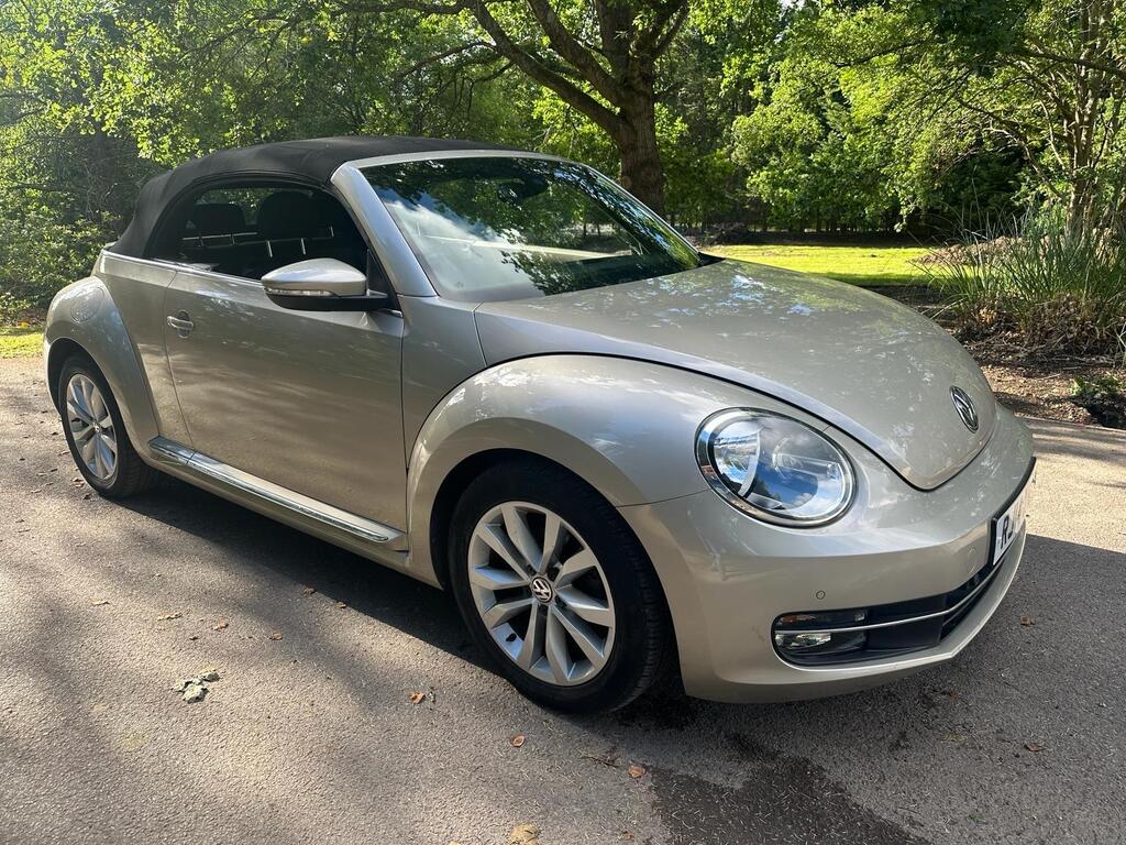 Volkswagen Beetle Convertible 1.6 TDI BlueMotion Tech Design Cabriolet DSG Euro 5 (s/s) 2dr