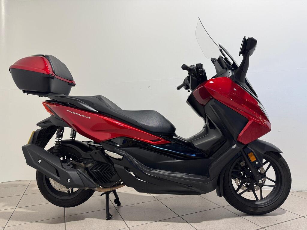 Honda Forza 125