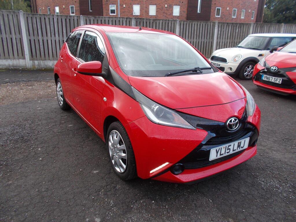 Toyota AYGO Hatchback 1.0 VVT-i x-play Euro 5 5dr Euro 5
