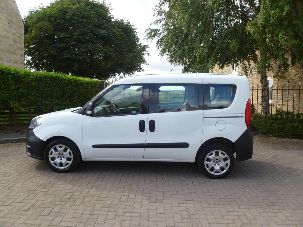 Fiat Doblo Combi Van 1.6 JTD MultiJet 16v N1 Active L1 4dr