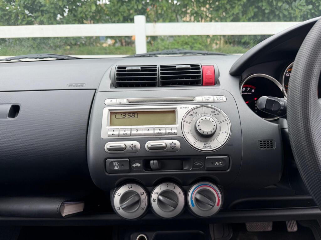 2005 Honda Jazz thumbnail 27