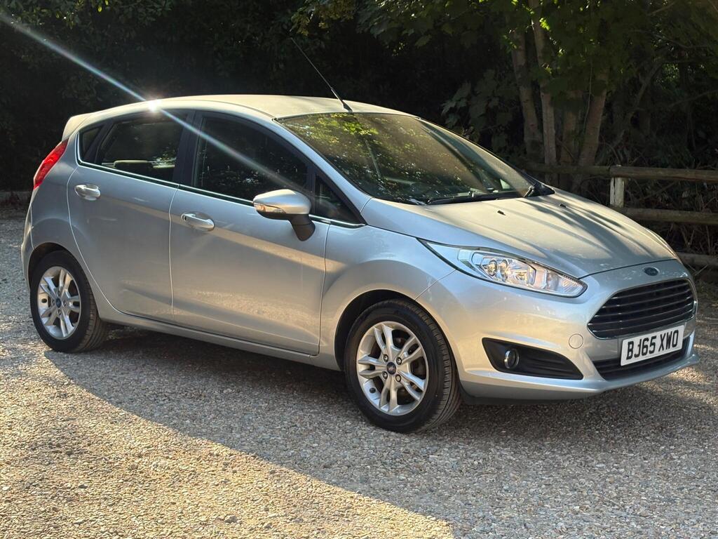 Ford Fiesta Hatchback 1.25 Zetec Euro 5 5dr