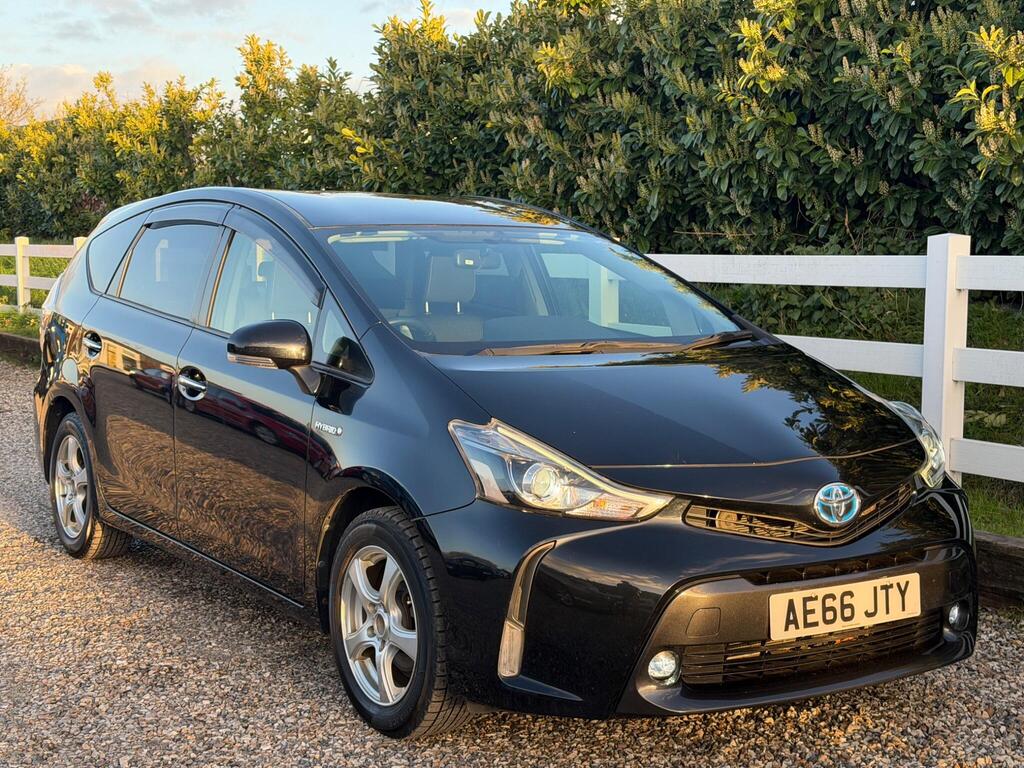 2016 Toyota Prius+ thumbnail 6