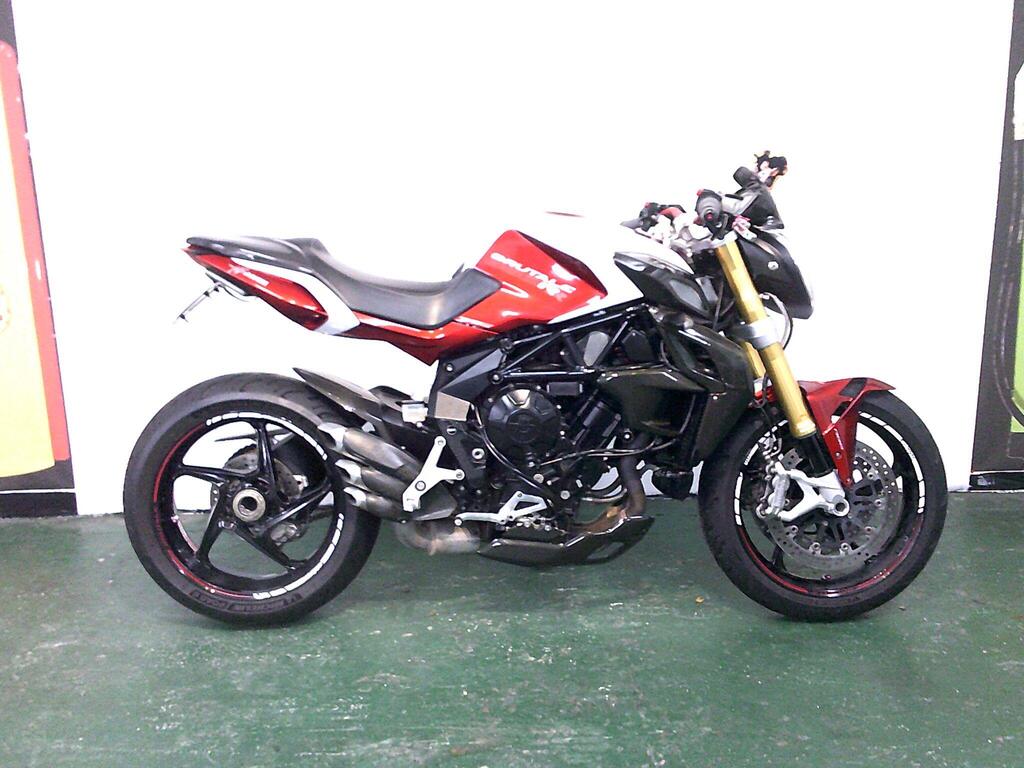MV Agusta Brutale 800