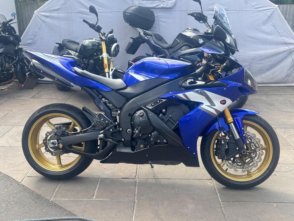 Yamaha R1 Super Sports 1000