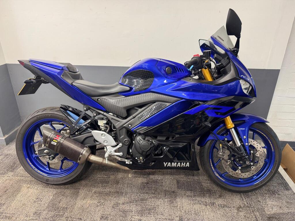 Yamaha R3