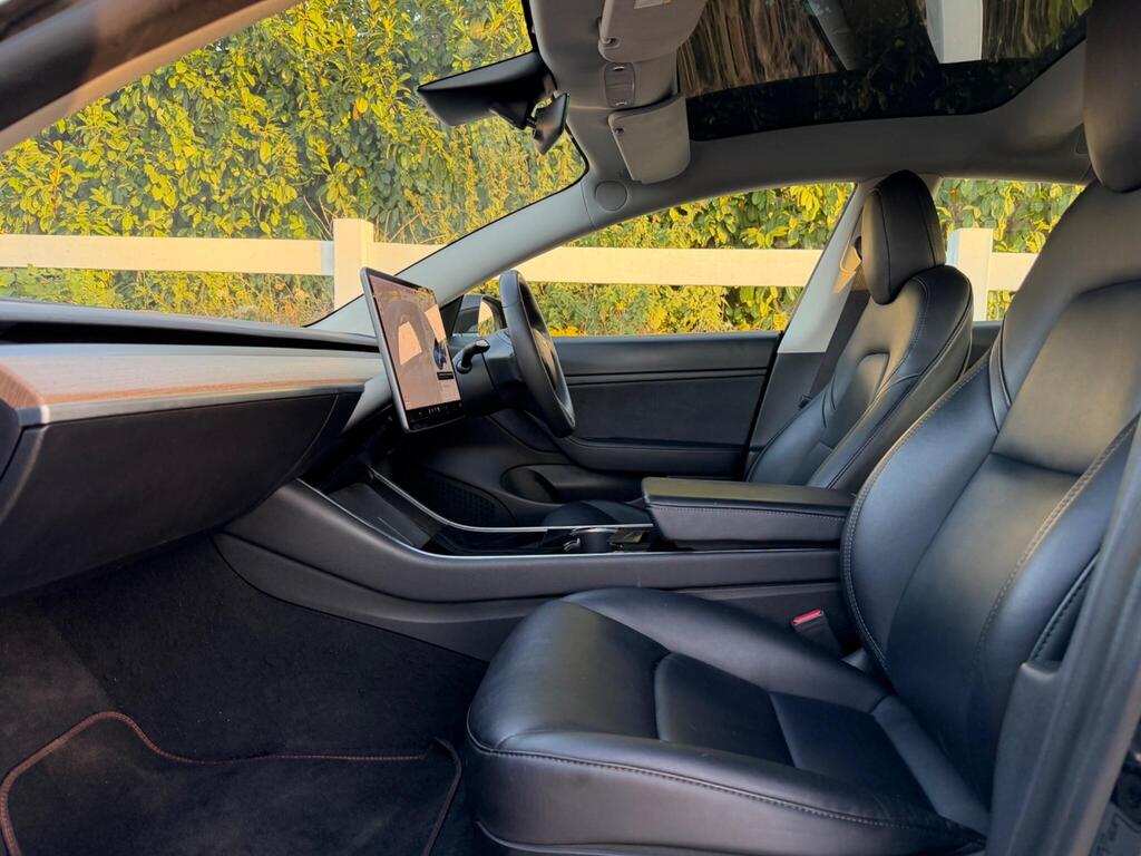 2020 Tesla Model 3 thumbnail 26