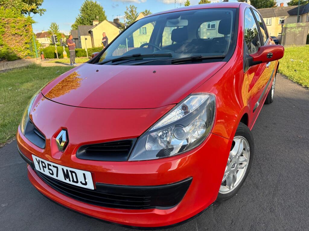 Renault Clio Hatchback 1.6 VVT Dynamique 5dr